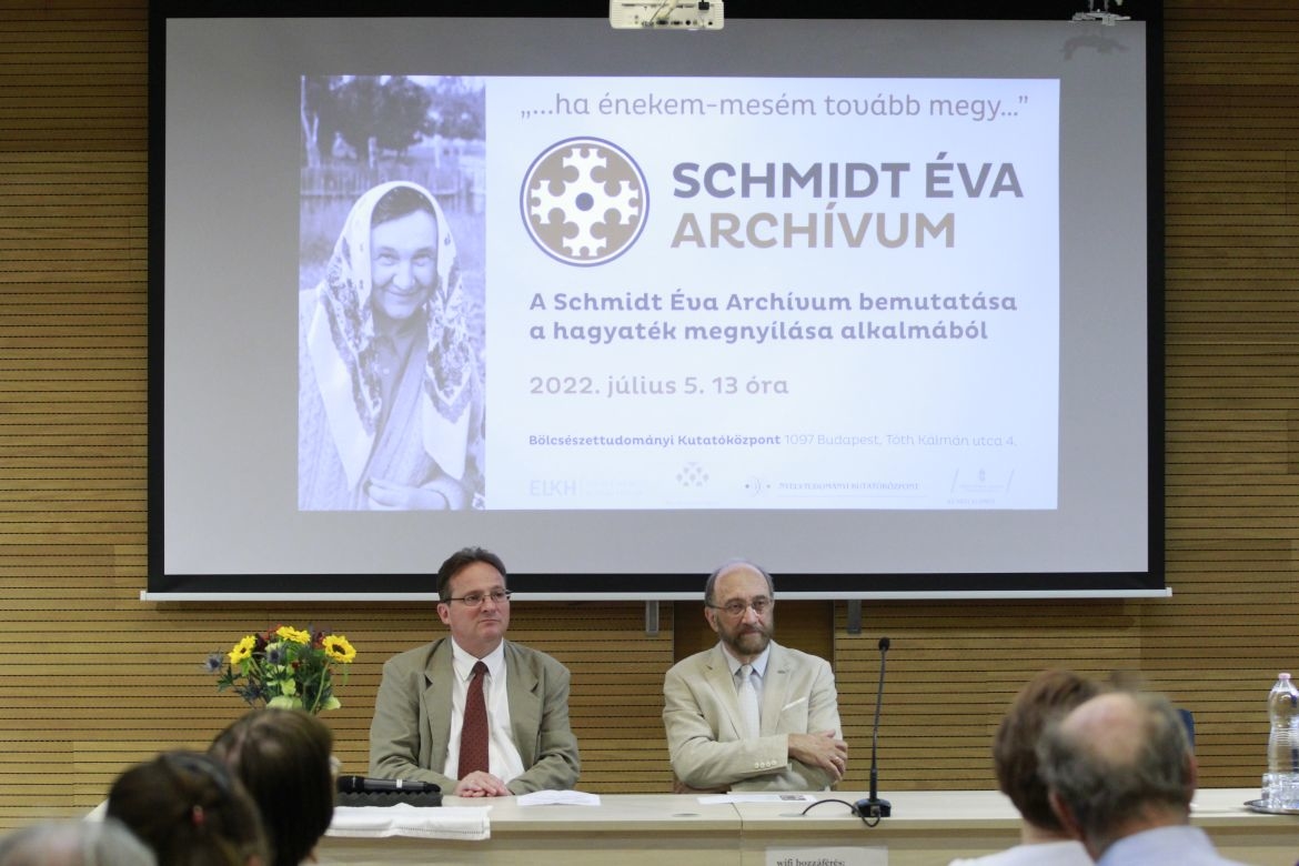 The Éva Schmidt Archive