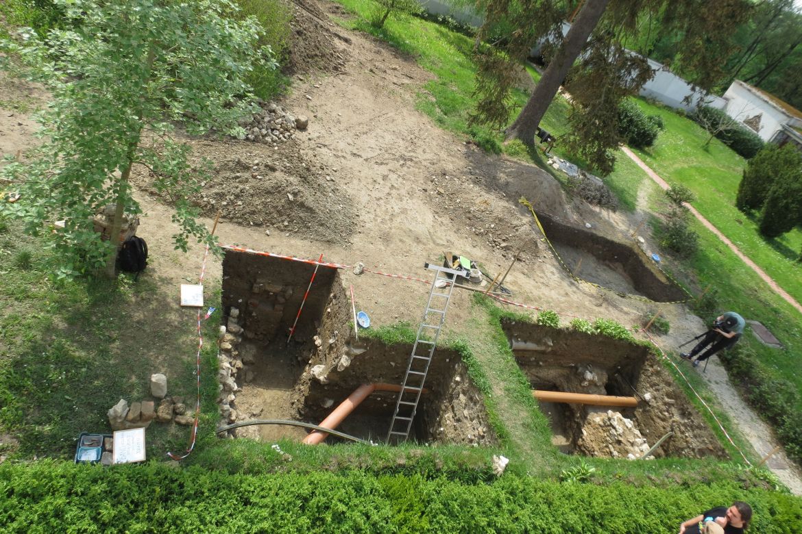 RCH-organized archaeological excavations of medieval antecedents of Benedictine monastery begin in Bakonybél