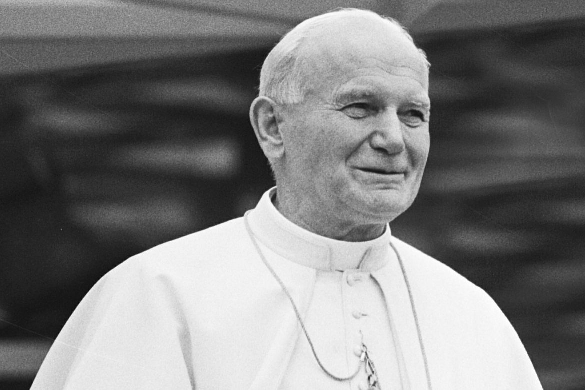 A béke és a párbeszéd híve – száz éve született II. János Pál pápa