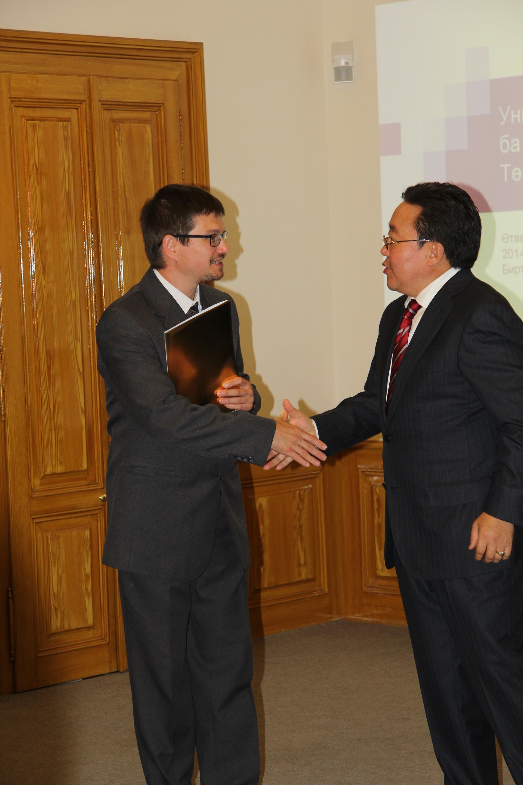 A legmagasabb mongol állami kitüntetésben részesült Szilágyi Zsolt, a Néprajztudományi Intézet munkatársa